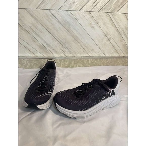 Hoka One One Shoes - Hoka One HOKA Rincon 3 Wide Size 8.5 M 2E Black White Womens Running